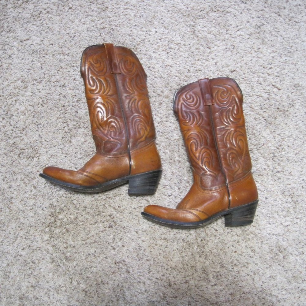 Classic Women's Brown Leather Heeled Cowboy Boots